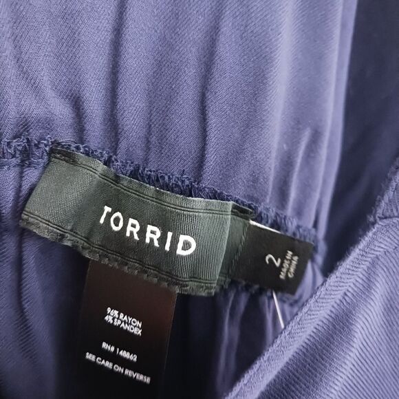 Torrid 3.5 Inch Stretch Twill Shortall blue size 2X - Picture 5 of 7